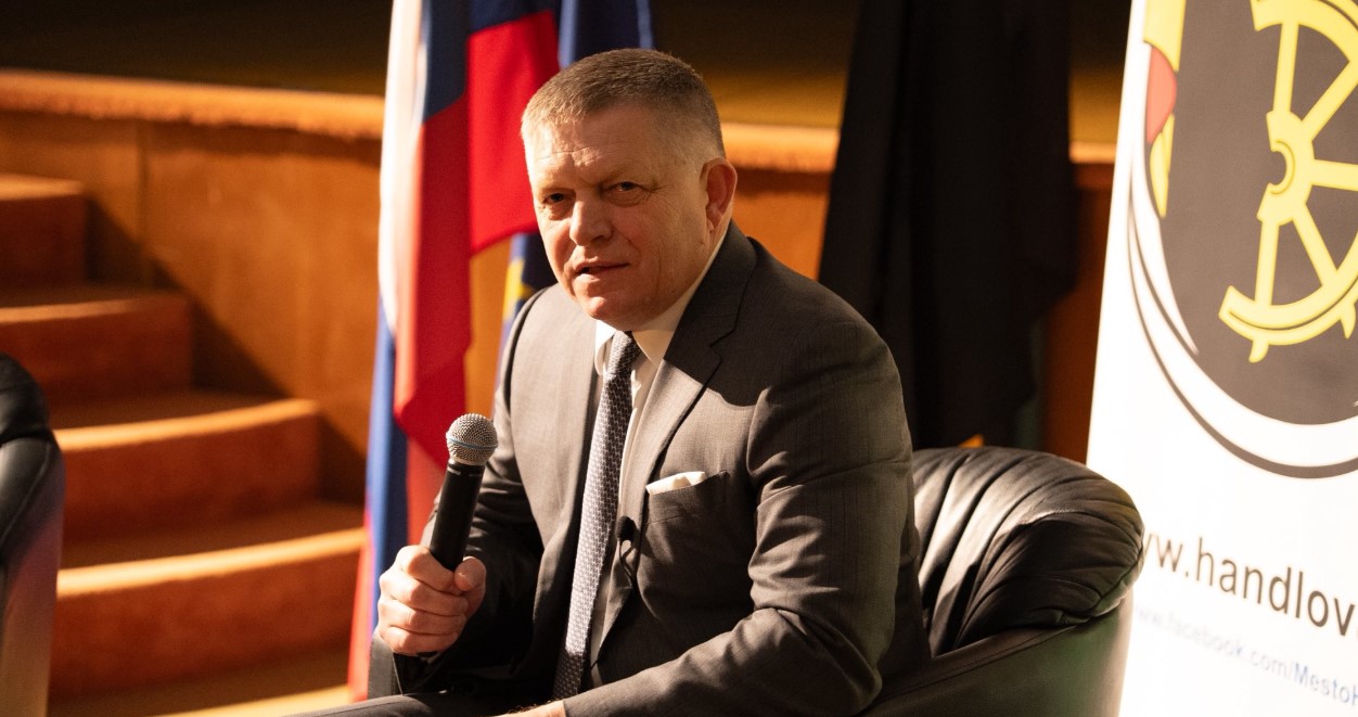 Щоб розумів «руську душу»: Фіцо розкрив, який посередник потрібен для переговорів із Путіним 